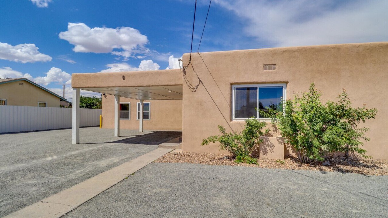 Photo of Outdoor in Near North Valley