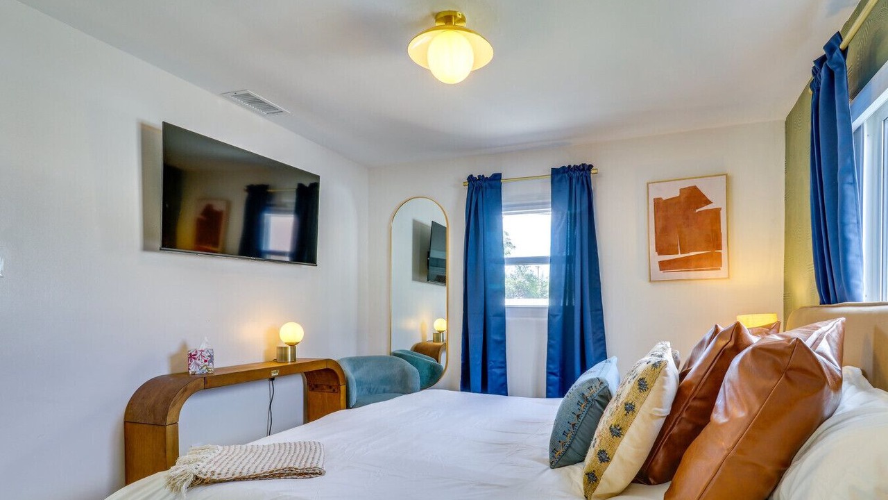 Photo of Bedroom in Near North Valley