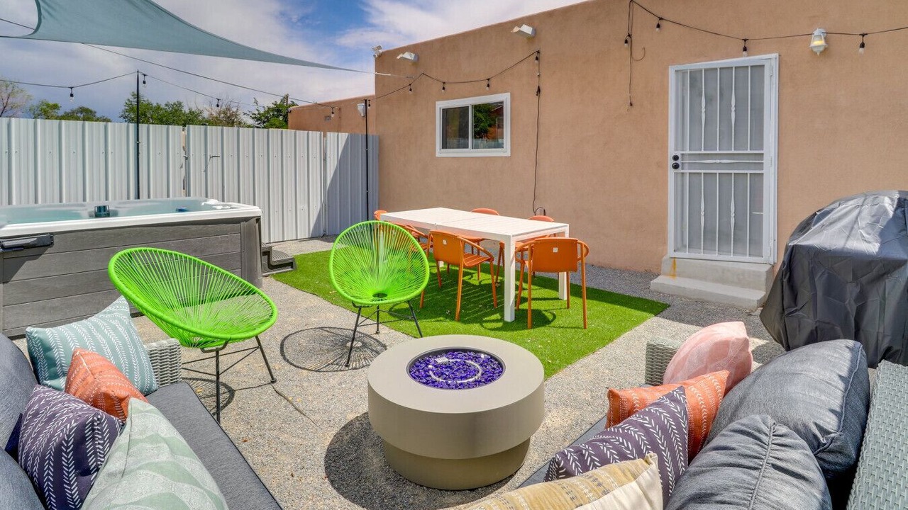 Photo of Outdoor in Near North Valley