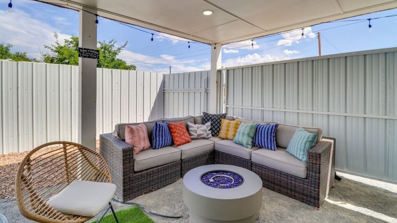 Photo of Patio Balcony in Near North Valley