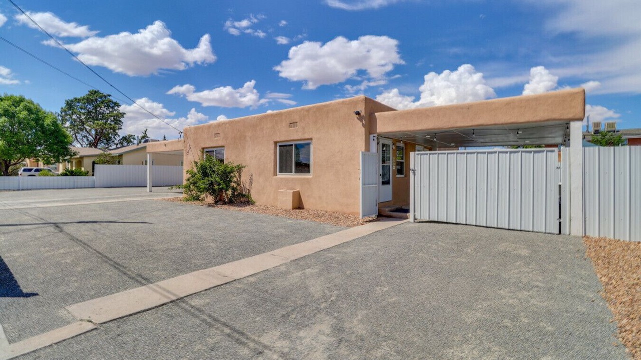 Photo of Outdoor in Near North Valley