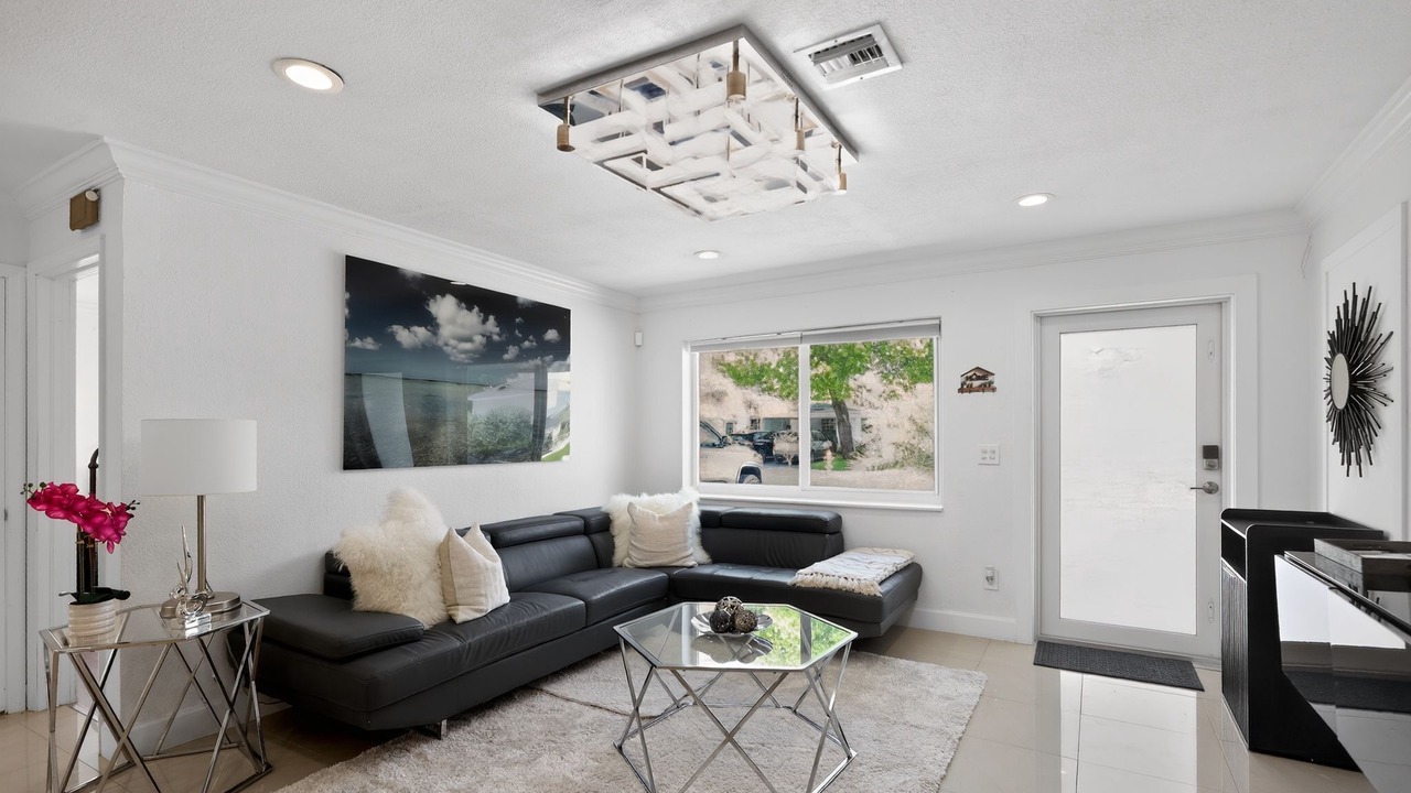 Photo of Livingroom in Pembroke Pines