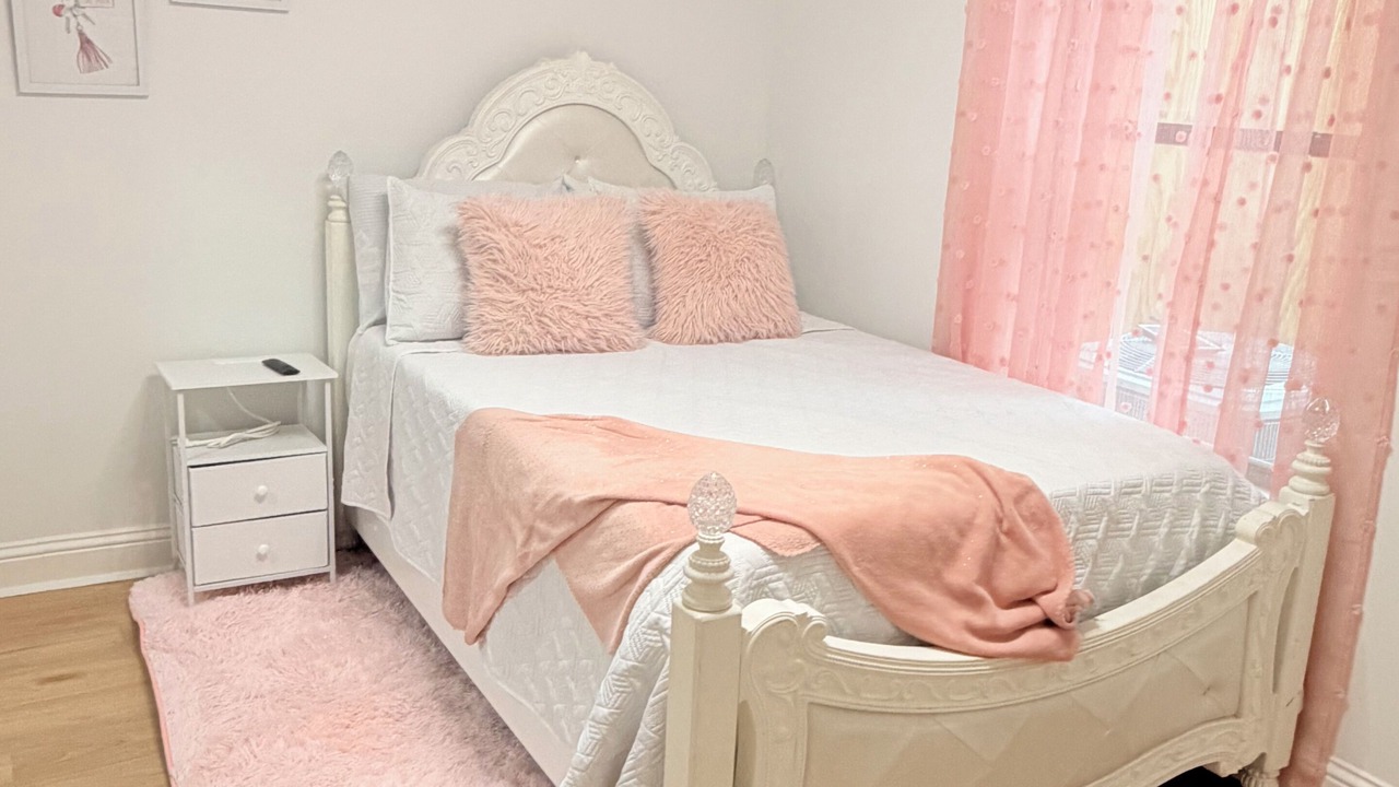 Photo of Bedroom in Pleasant Grove