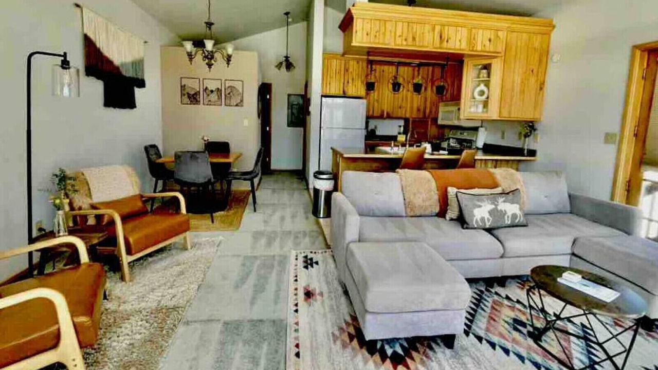 Photo of Livingroom in Twin Lakes