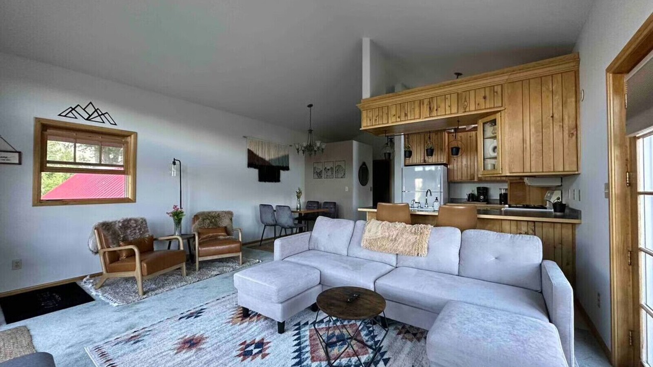 Photo of Livingroom in Twin Lakes