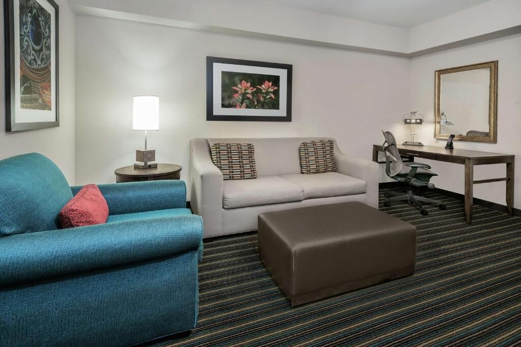 Photo of Livingroom in Far North Central