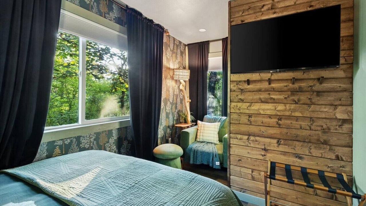 Photo of Bedroom in Board Camp