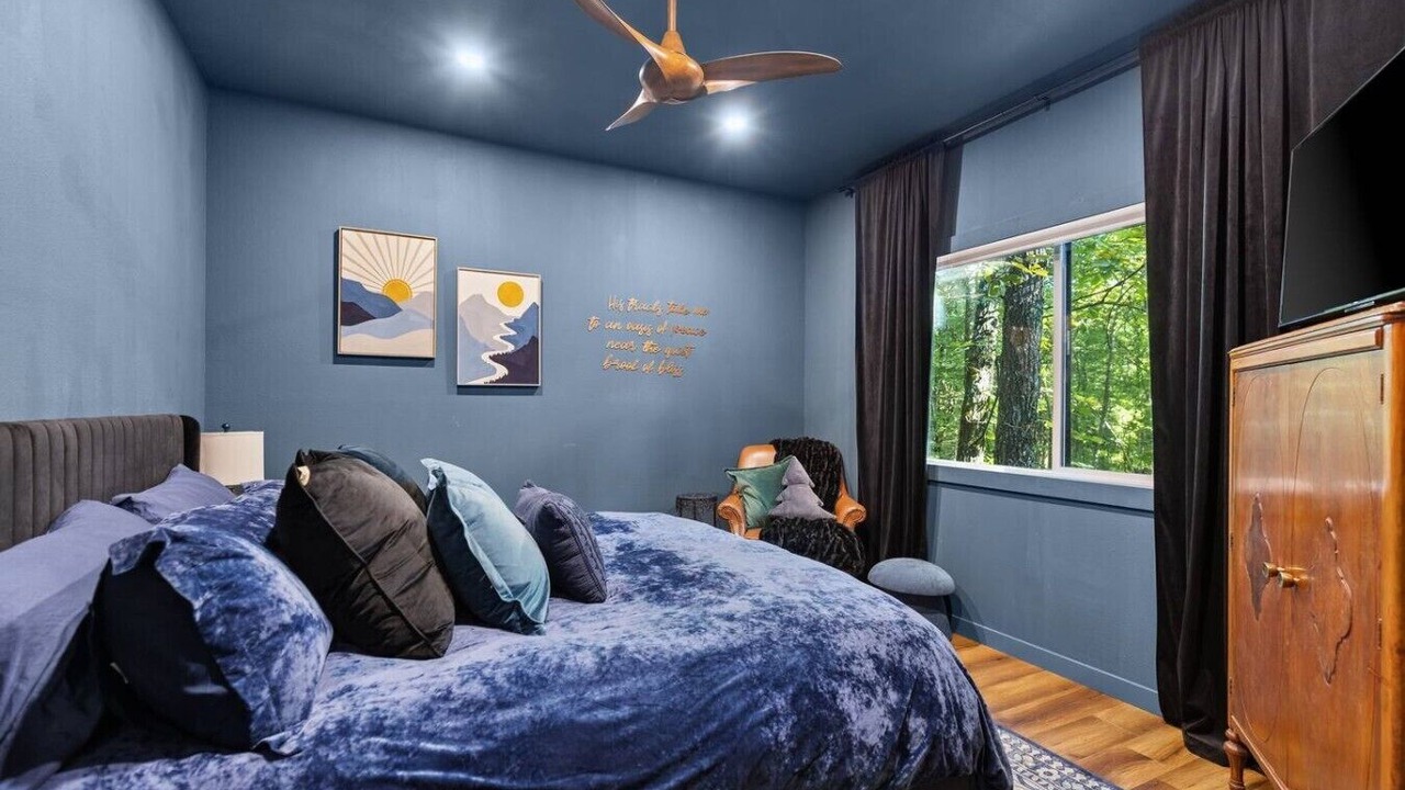 Photo of Bedroom in Board Camp