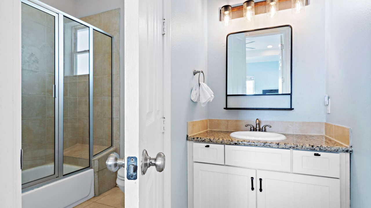 Photo of Bathroom in Red Fish Cove