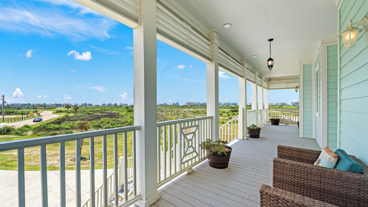 Photo of Patio Balcony in Red Fish Cove