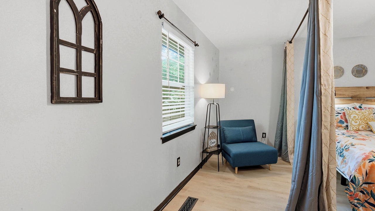 Photo of Bedroom in Waldron