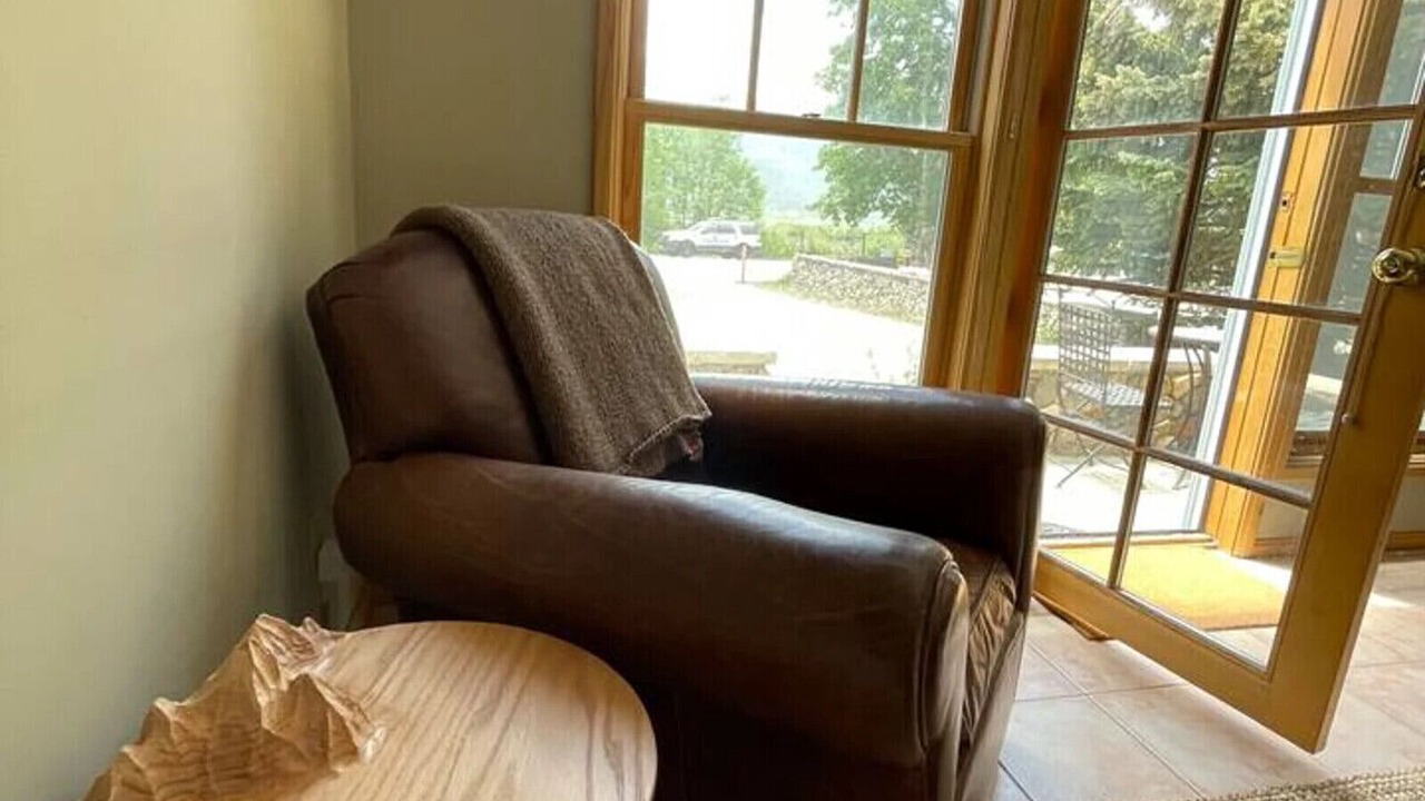 Photo of Livingroom in Twin Lakes