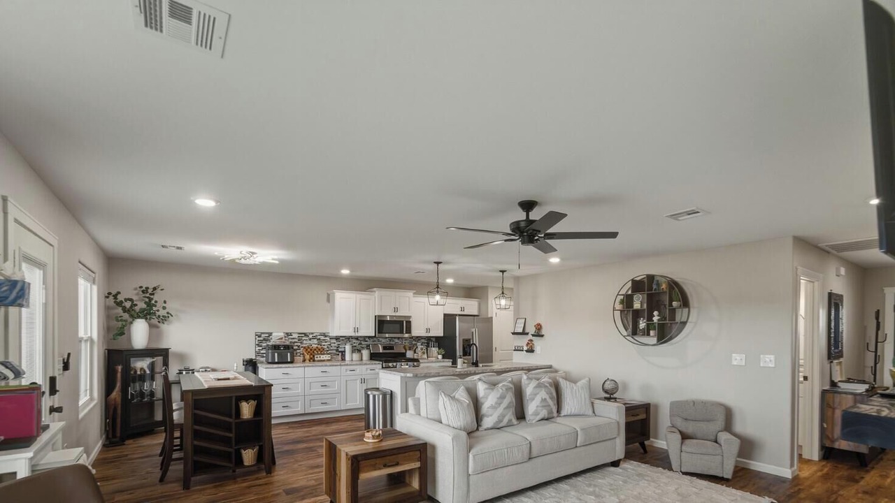 Photo of Livingroom in Garden City