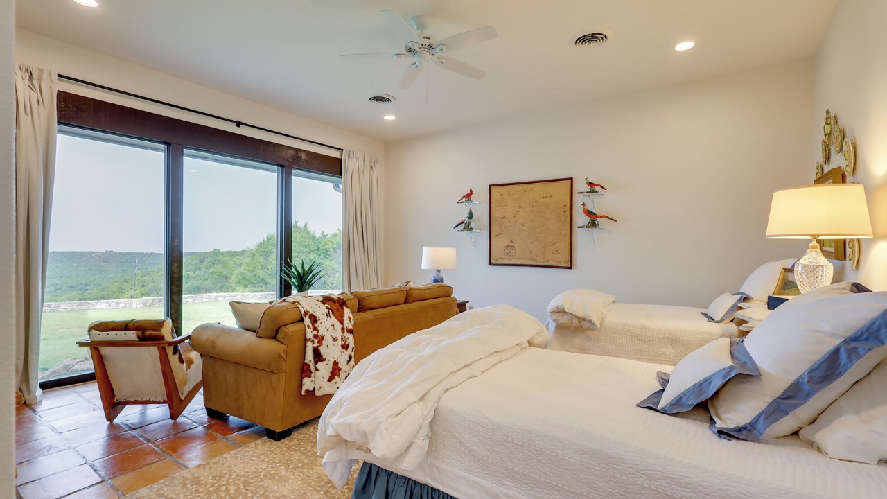 Photo of Bedroom in Paluxy