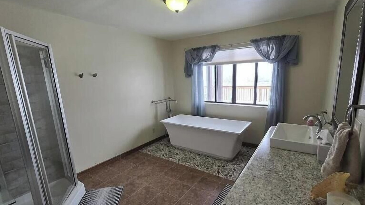 Photo of Bathroom in Truth or Consequences