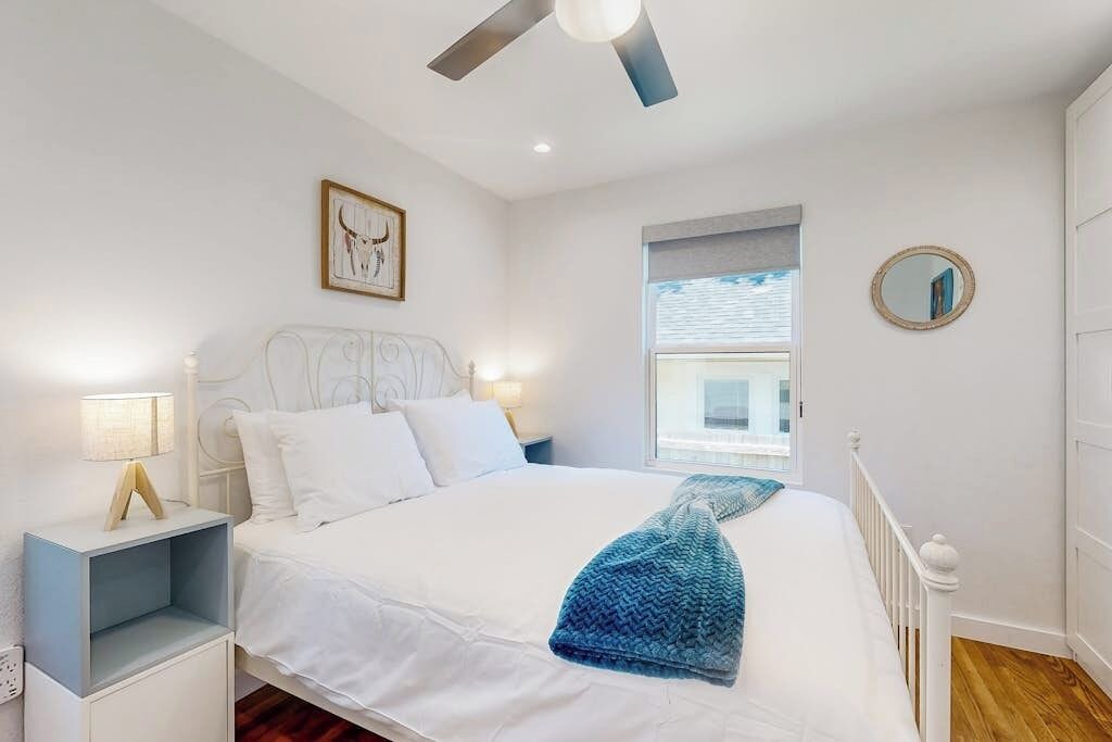 Photo of Bedroom in North University