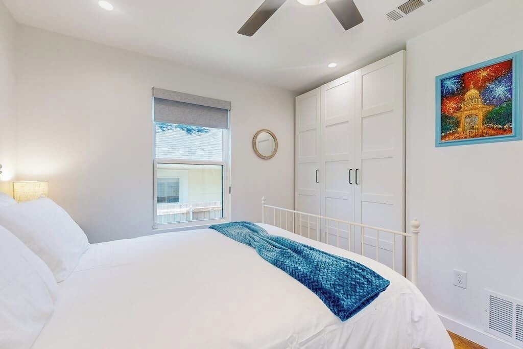 Photo of Bedroom in North University