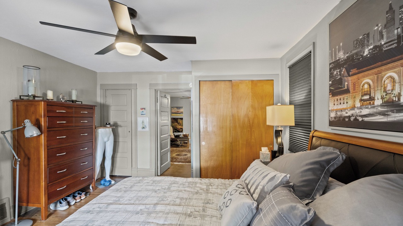 Photo of Bedroom in Columbus Park
