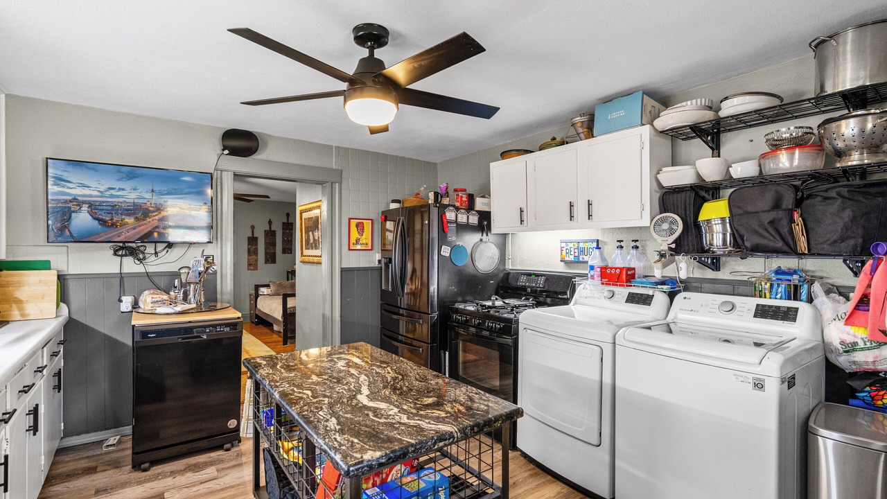 Photo of Kitchen in Columbus Park