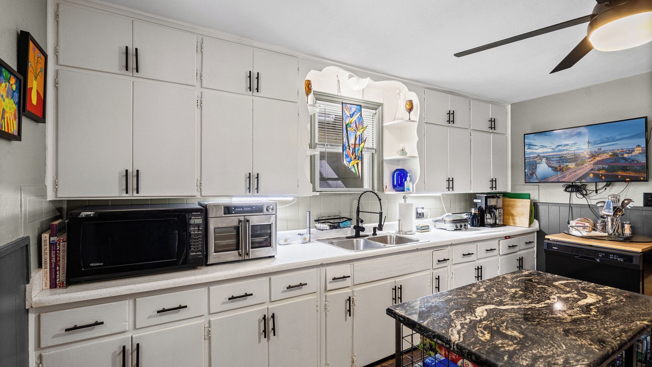 Photo of Kitchen in Columbus Park