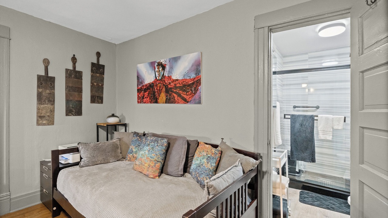 Photo of Bedroom in Columbus Park
