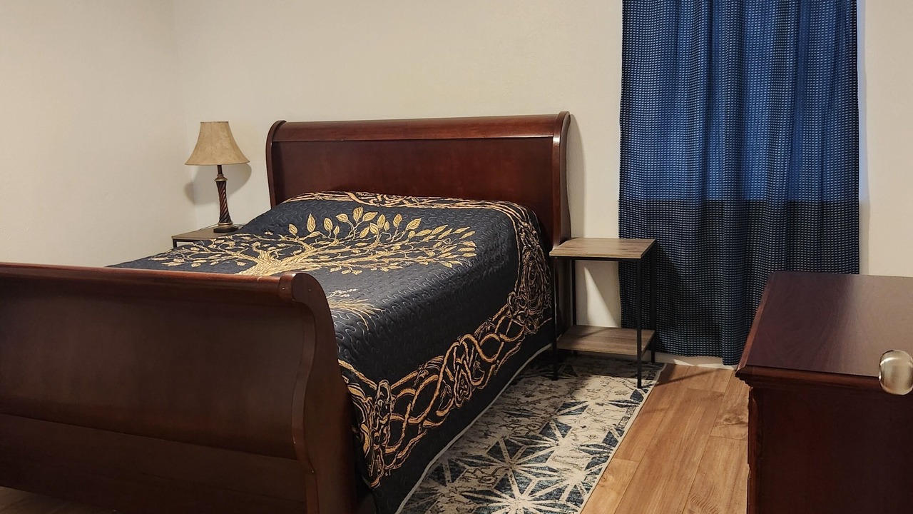 Photo of Bedroom in Emory