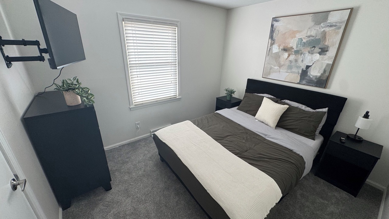 Photo of Bedroom in Grandview