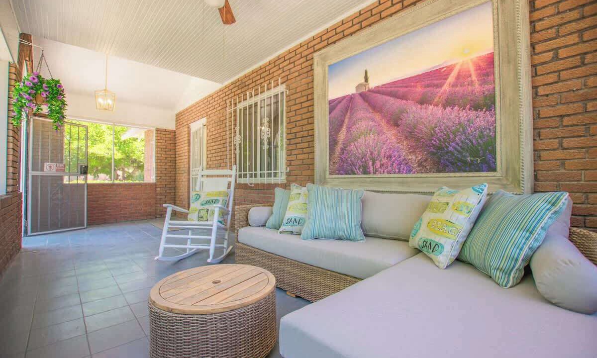 Photo of Livingroom in Downtown Albuquerque