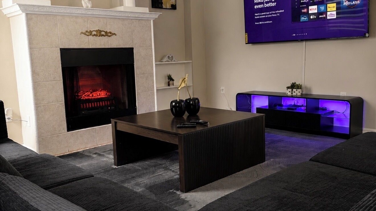 Photo of Livingroom in Crescent Lakes