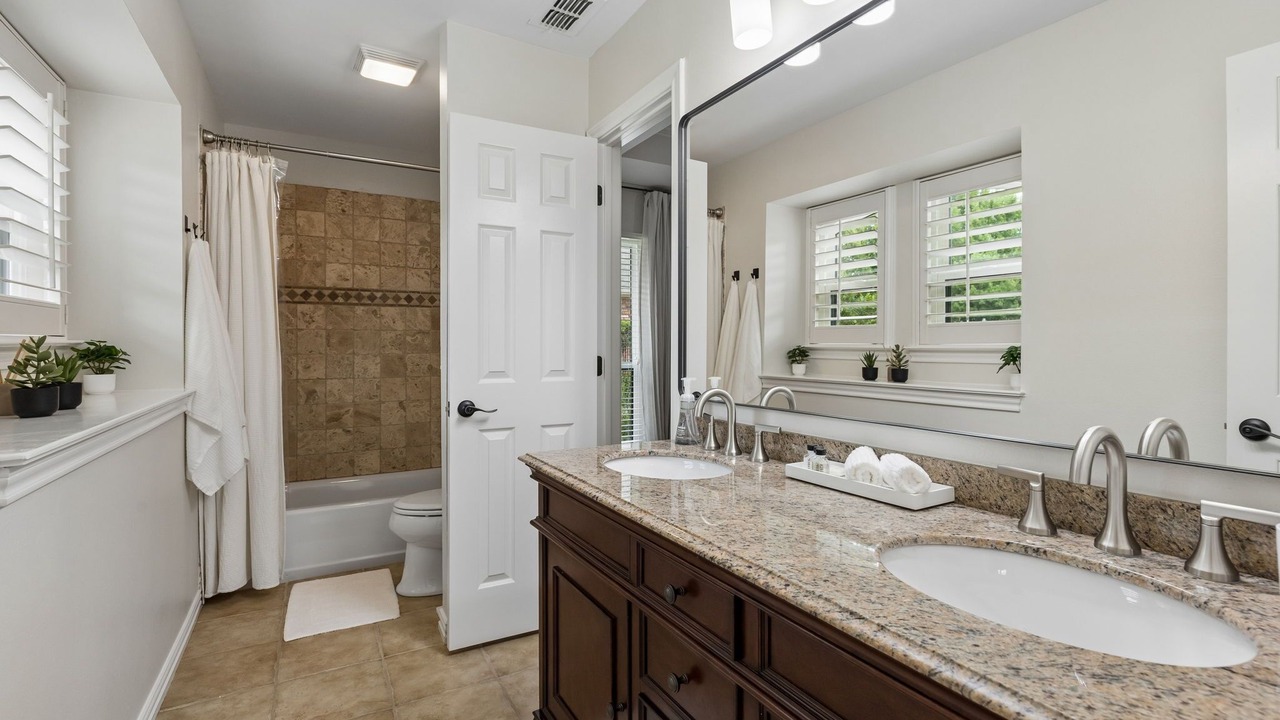 Photo of Bathroom in Colleyville