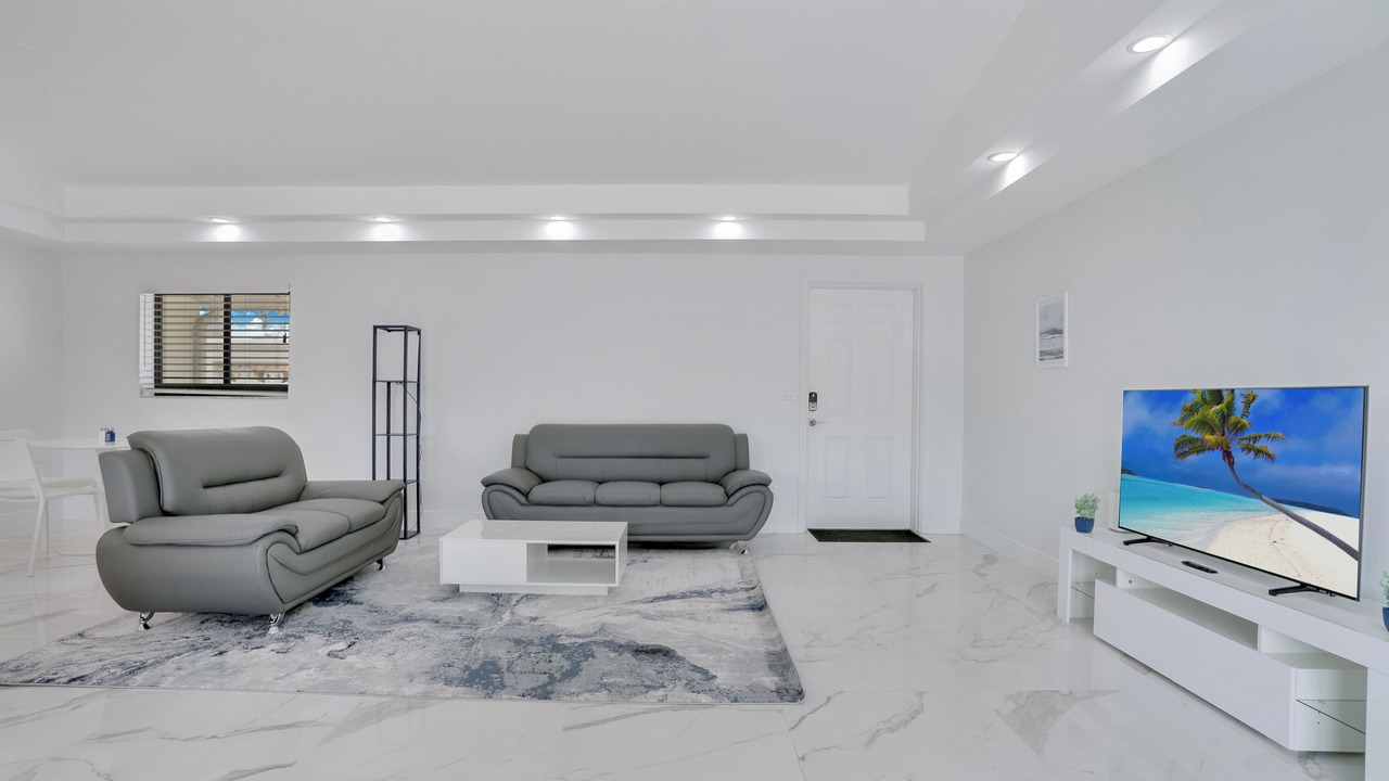 Photo of Livingroom in Harbor Village