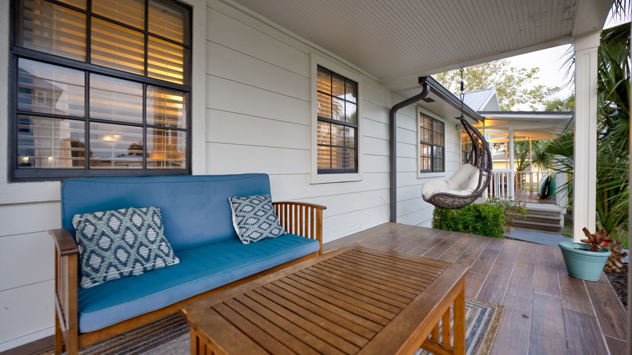 Photo of Patio Balcony in Kiska Beach