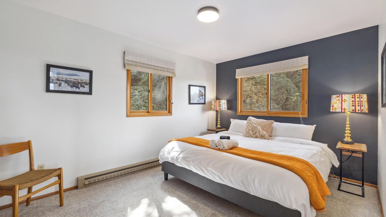 Photo of Bedroom in Stagetop