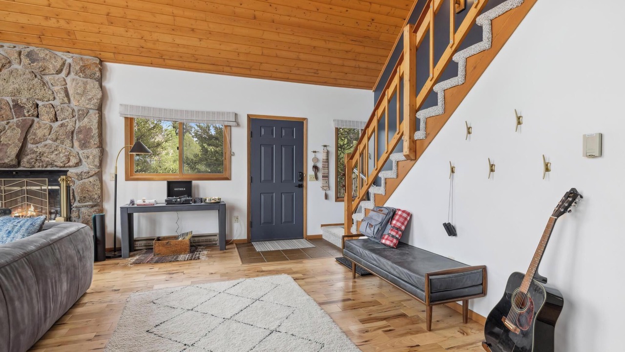 Photo of Livingroom in Stagetop