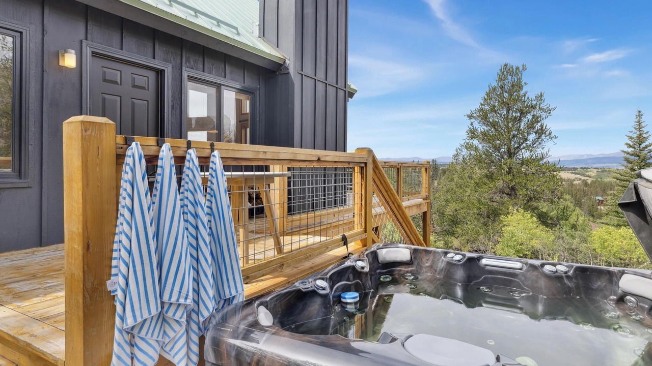 Photo of Outdoor in Stagetop