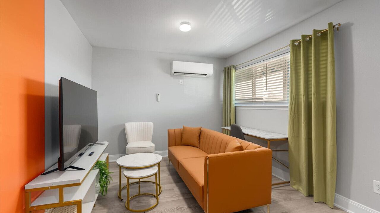 Photo of Livingroom in Hyde Park
