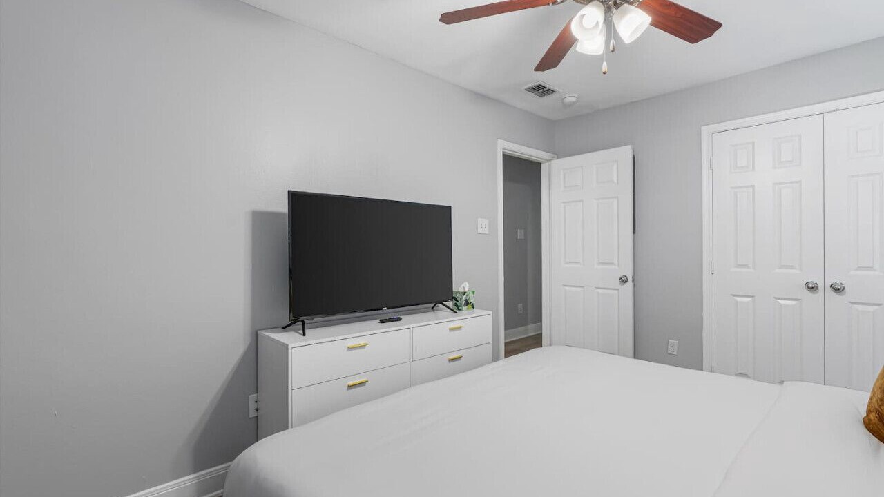 Photo of Bedroom in Hyde Park