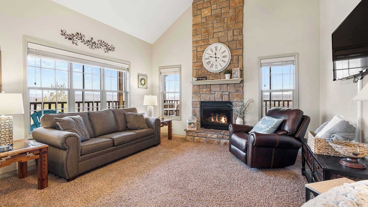Photo of Livingroom in Branson West