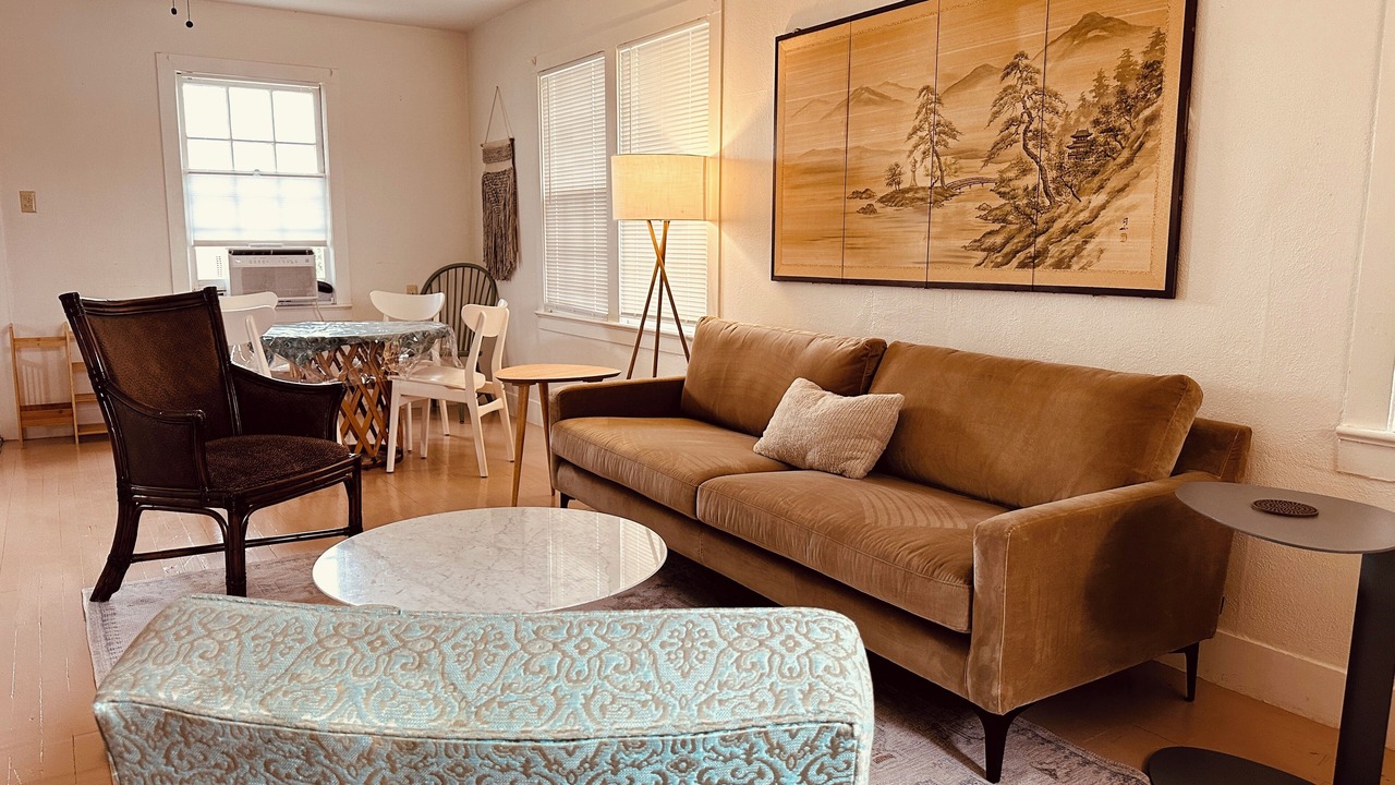 Photo of Livingroom in Truth or Consequences