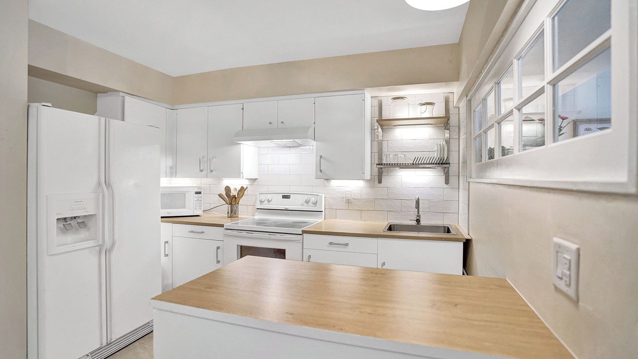 Photo of Kitchen in Coral Ridge Isles