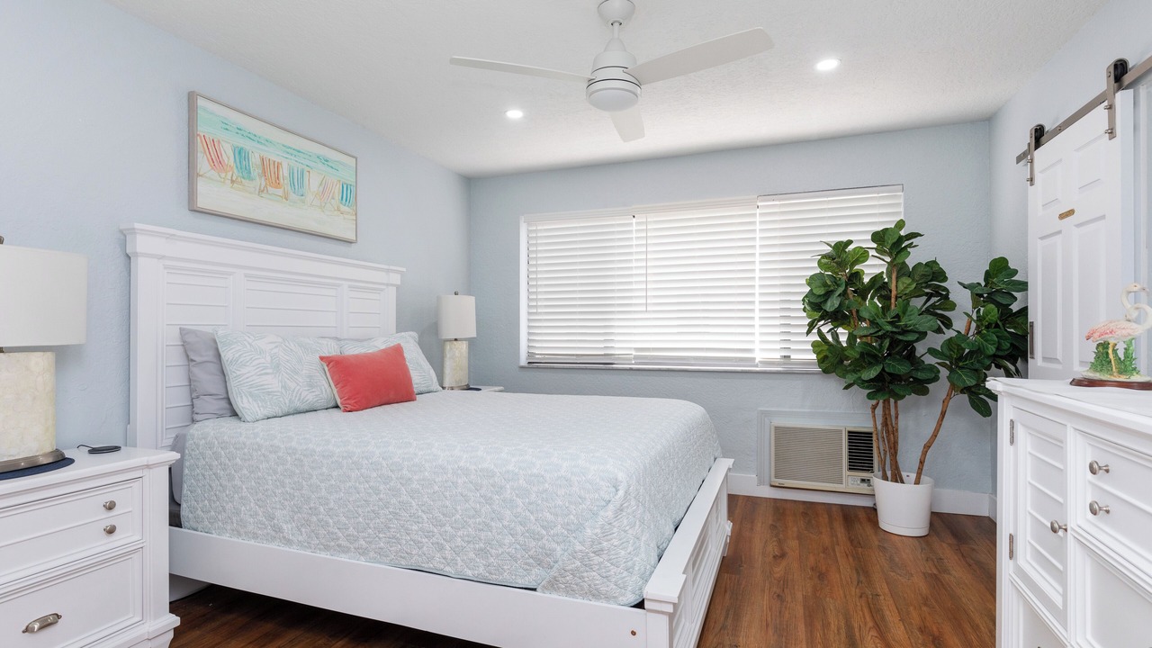Photo of Bedroom in Hollywood