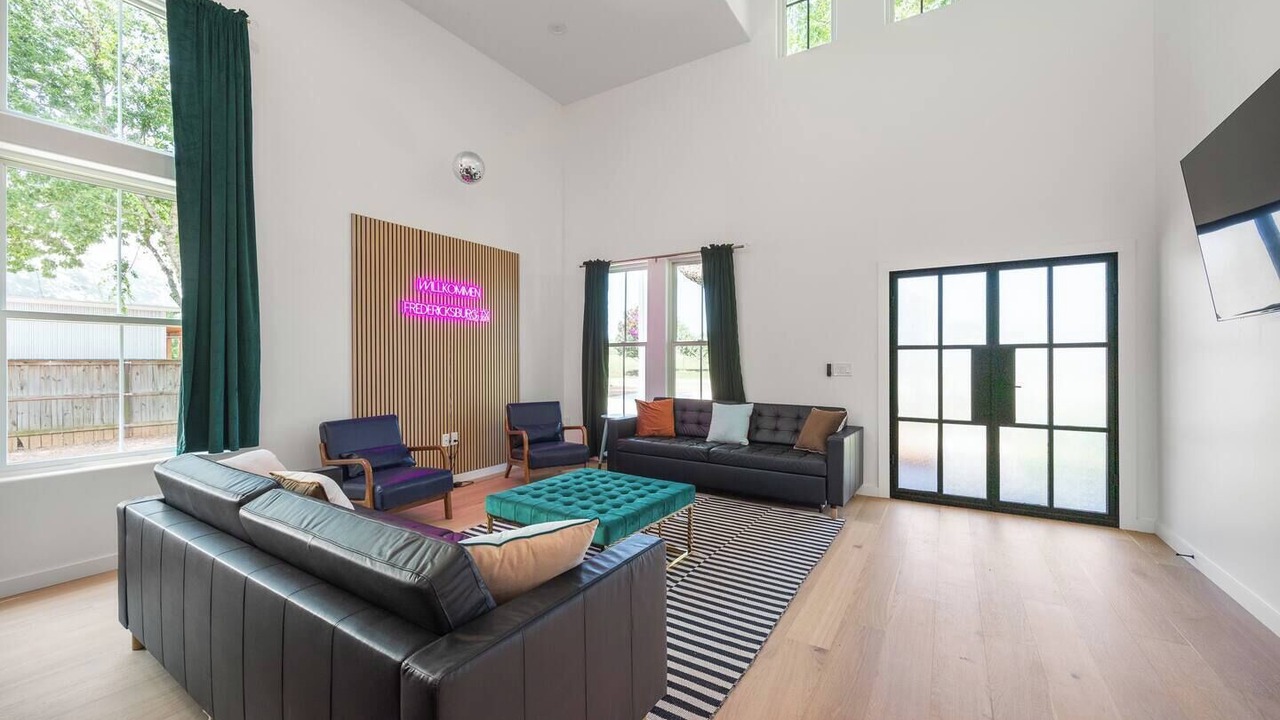 Photo of Livingroom in Fredericksburg