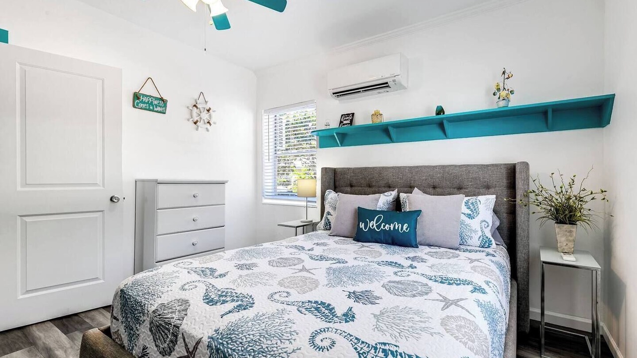 Photo of Bedroom in Royal Poinciana