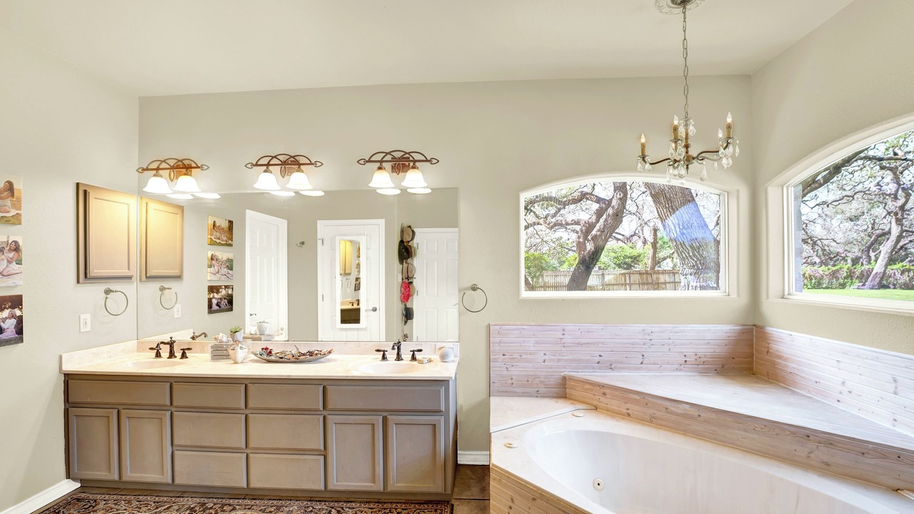 Photo of Bathroom in Hondo