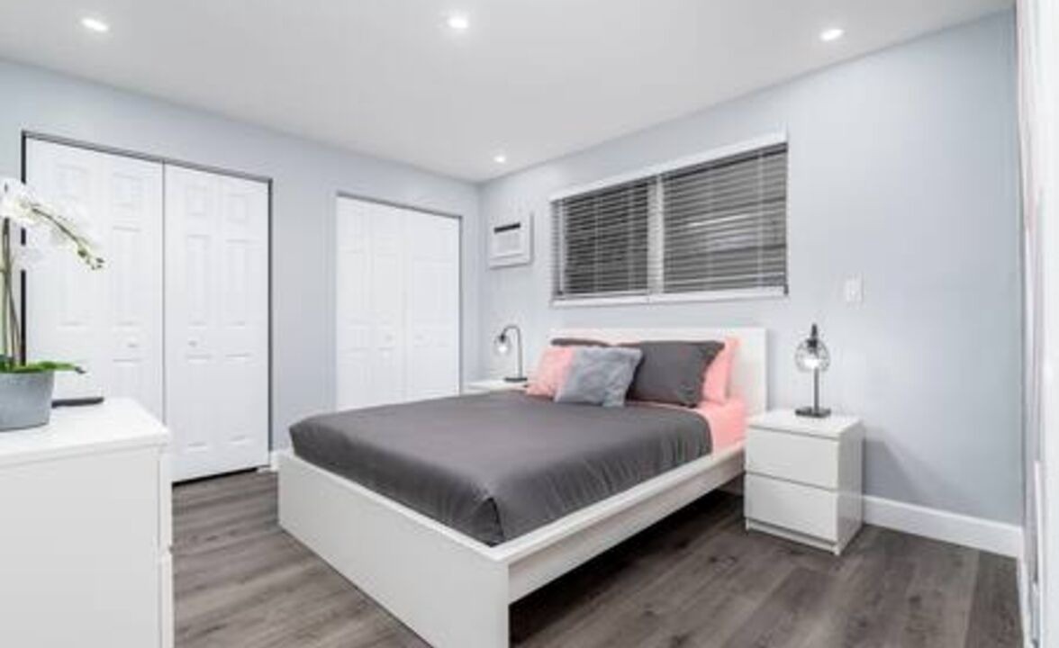Photo of Bedroom in Downtown Hollywood