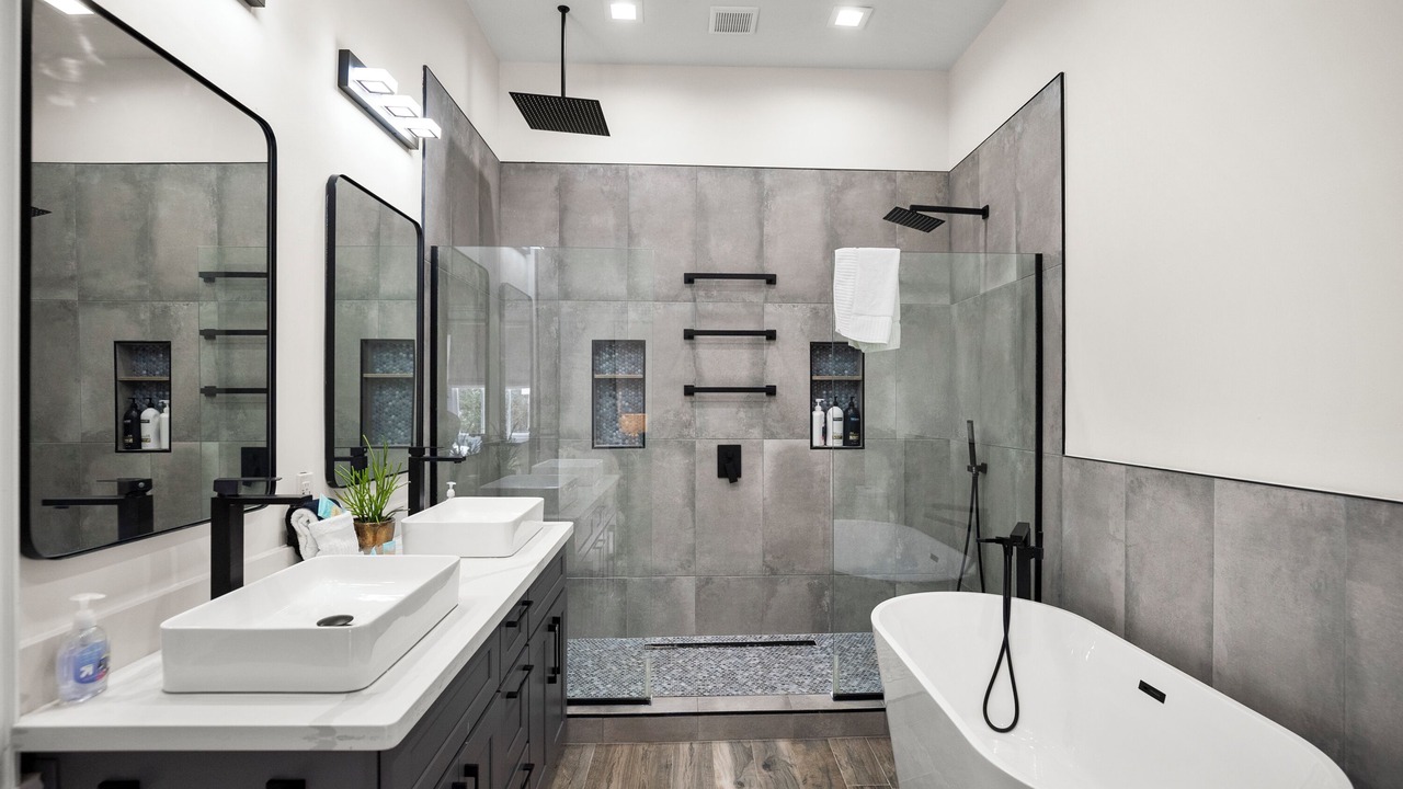 Photo of Bathroom in Galveston