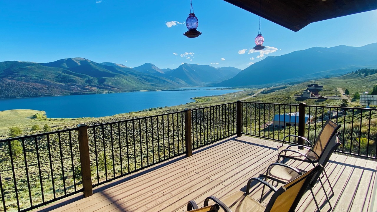 Photo of Patio Balcony in Twin Lakes