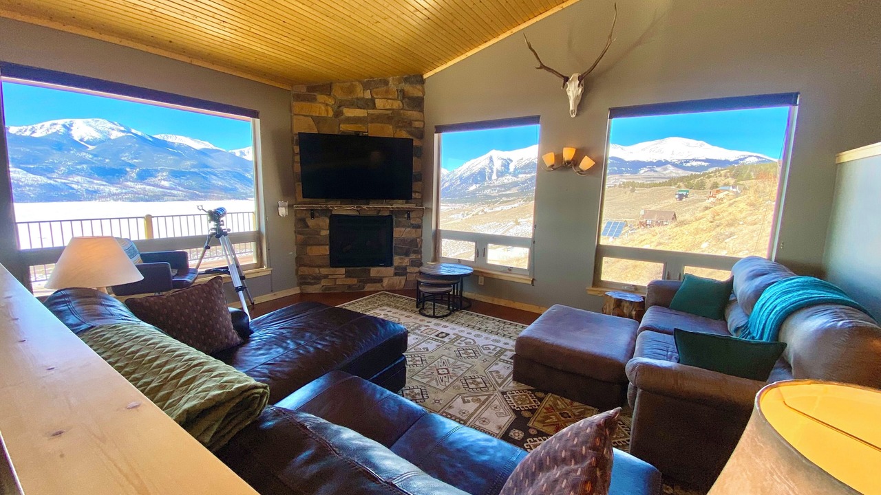 Photo of Livingroom in Twin Lakes