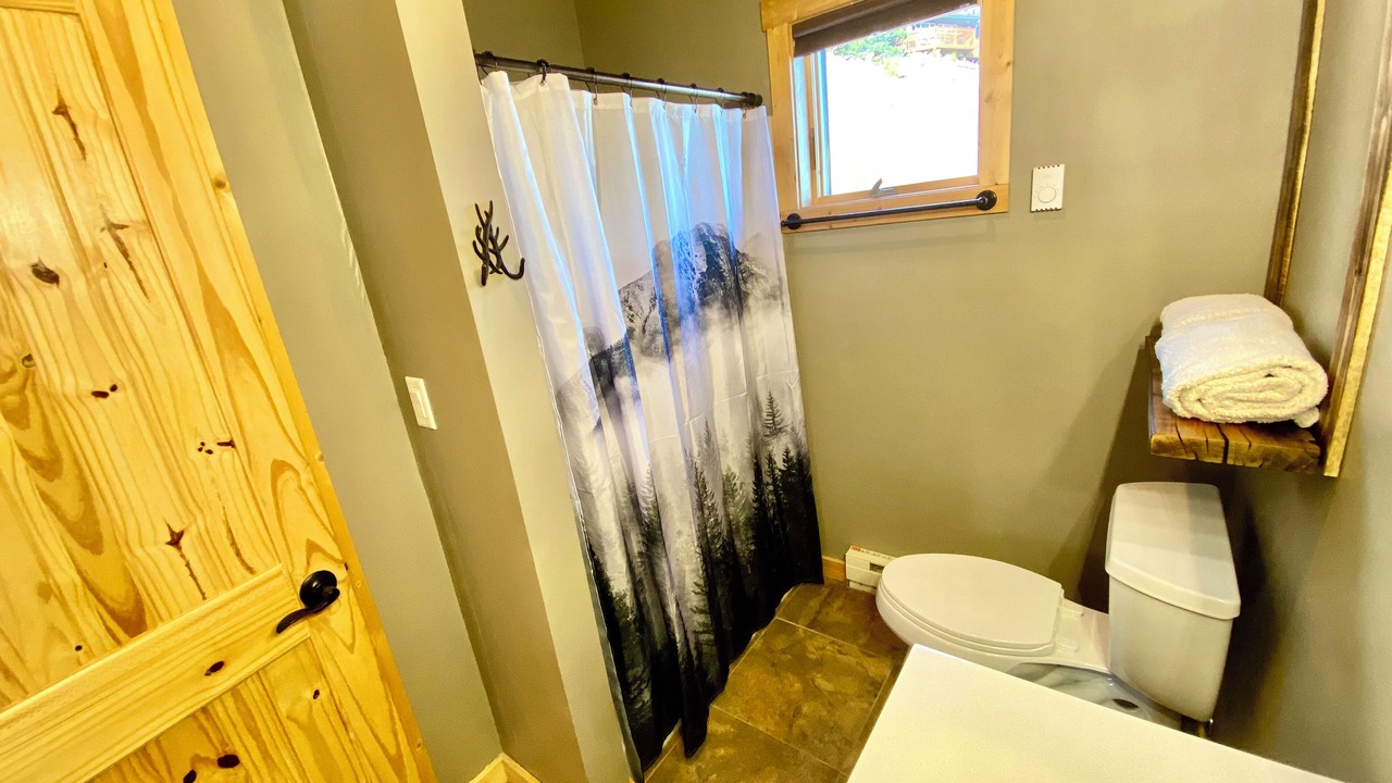 Photo of Bathroom in Twin Lakes