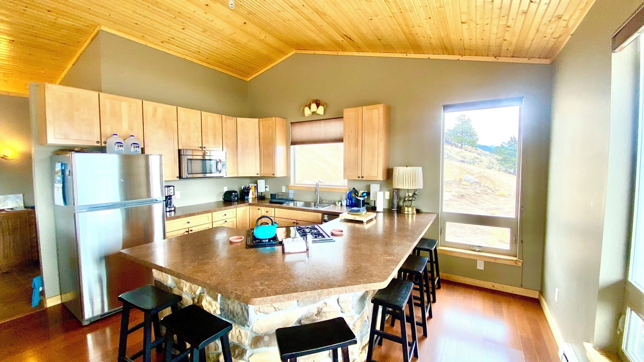 Photo of Kitchen in Twin Lakes